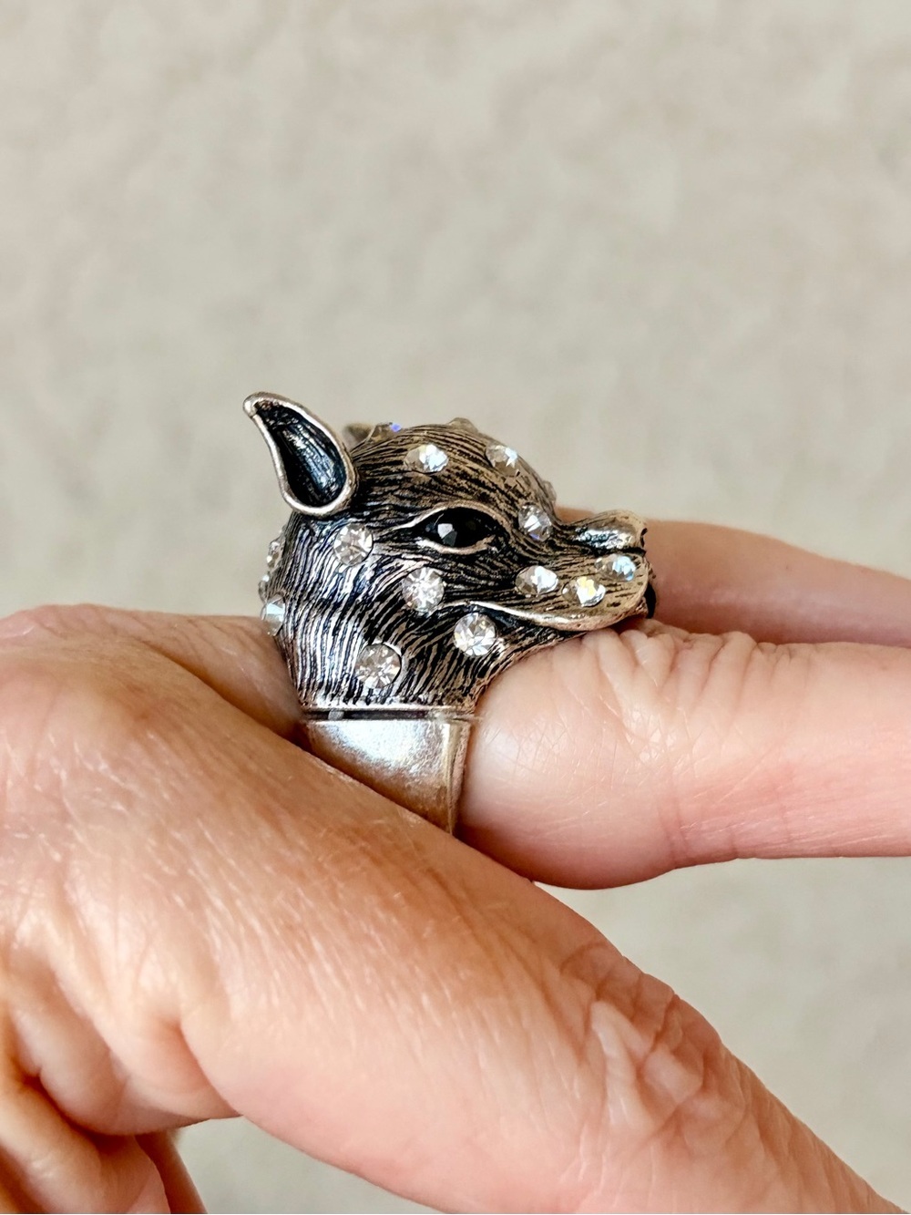 Novelty Silver-tone Dog Head Ring with Clear Rhinestones